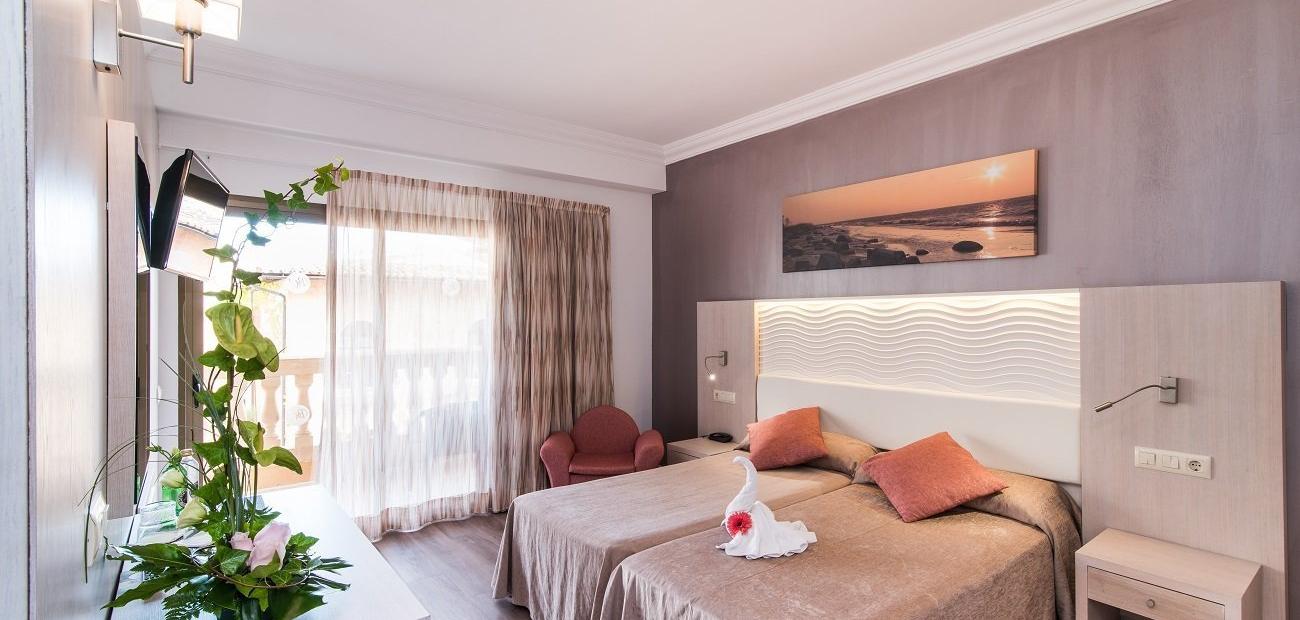 Hotel Baviera Cala Ratjada   Hotel Baviera Cala Ratjada